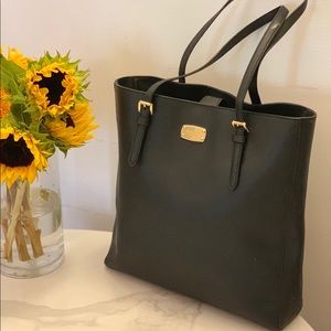 NEW Michael Kors Leather Shoulder Handbag Tote